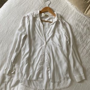 Cloth & Stone White Chambray Frayed Button Down